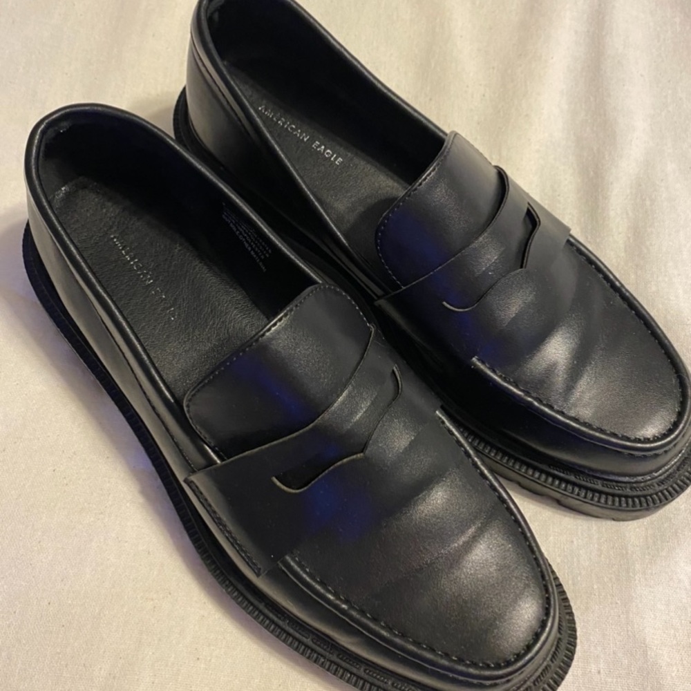 American Eagle Chunky lug loafers